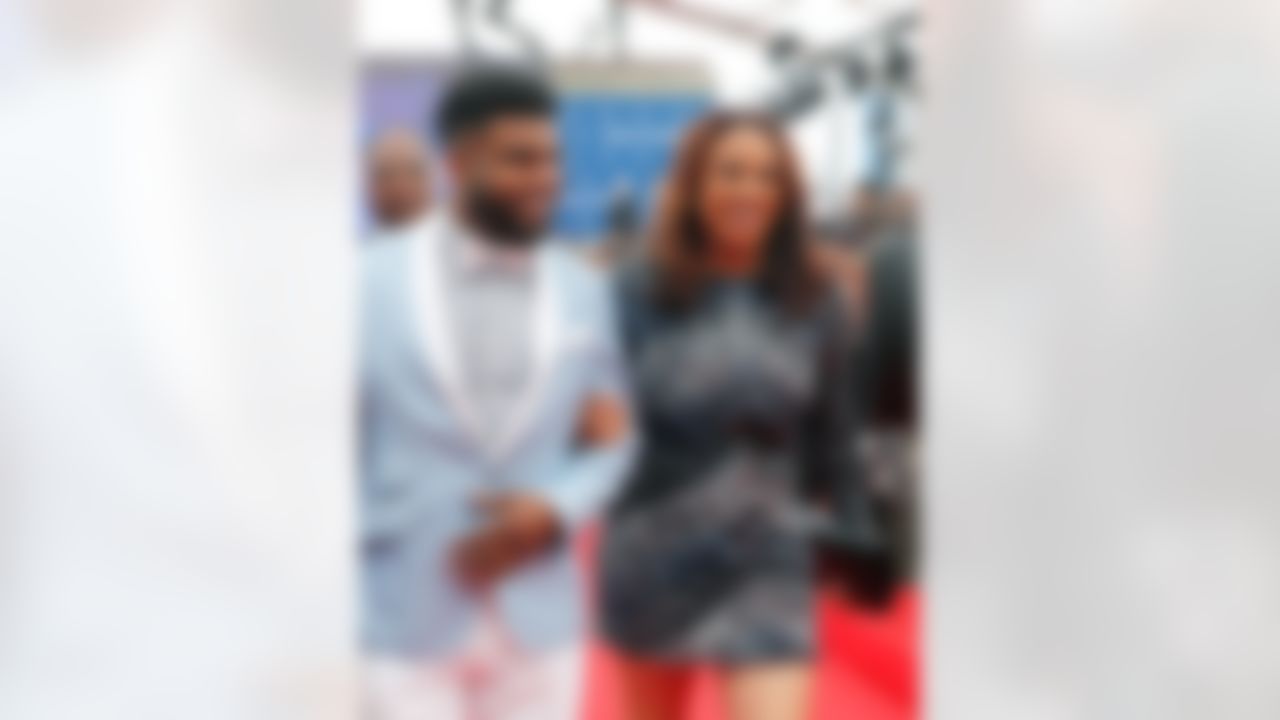 Ohio State running back Ezekiel Elliott and his mother, Dawn Elliott, arrive at the 2016 NFL Draft at the Auditorium Theatre on Thursday, April 28, 2016 in Chicago. (Ben Liebenberg/NFL)