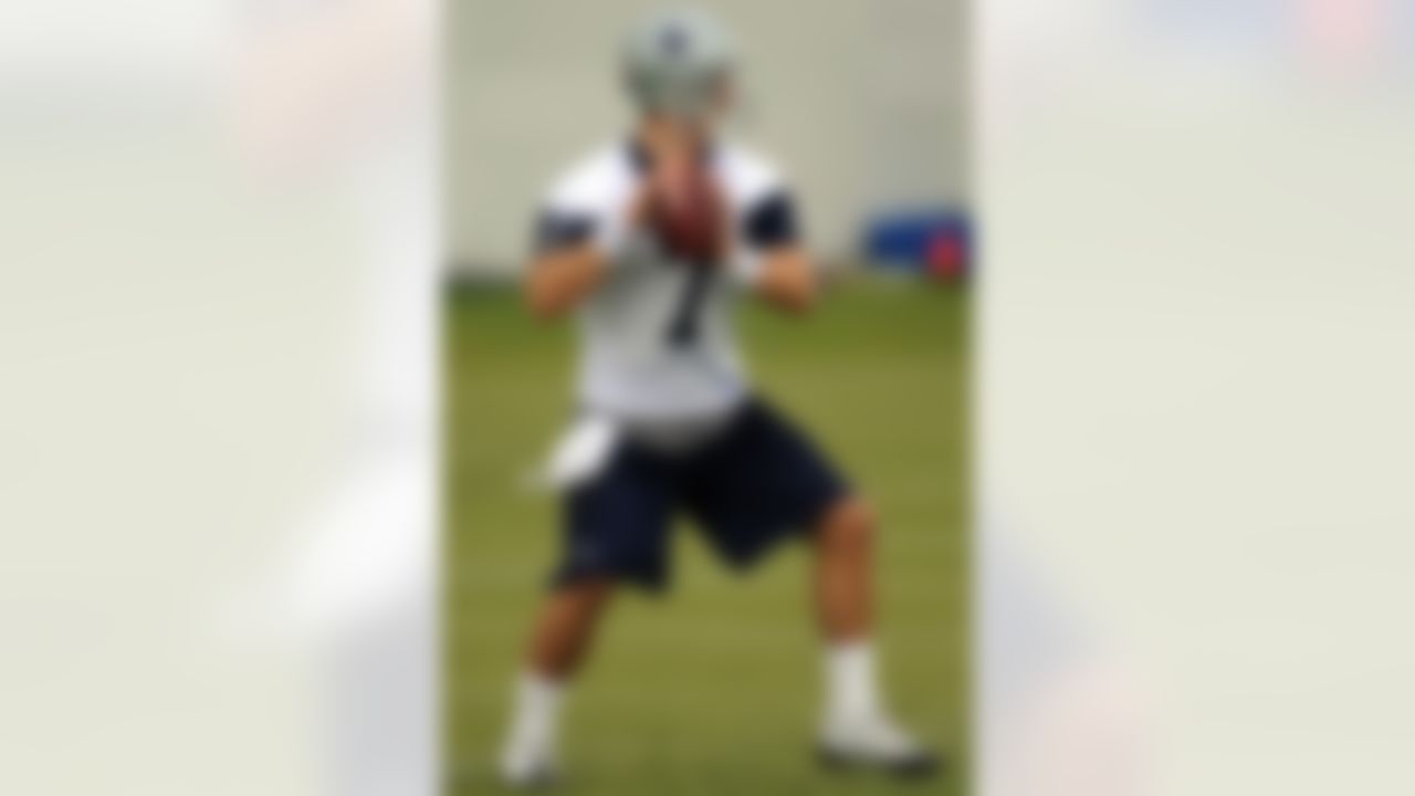 IRVING, TX - MAY 01: Quarterback Stephen McGee #7 of the Dallas Cowboys drops back to pass during rookie mini camp on May 1, 2009 in Irving, Texas. (Photo by Ronald Martinez/Getty Images)