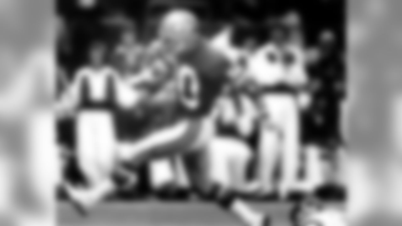 Seattle Seahawks Hall of Fame wide receiver Steve Largent (8) carries the ball during a 27-23 win over the New York Jets on December 6, 1981 at the Kingdome in Seattle, Washington. (National Football League)