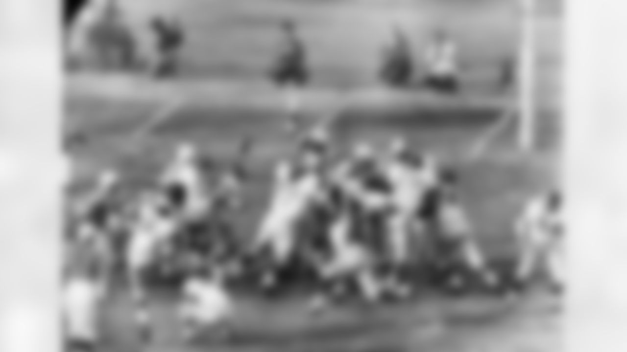 The New York Giants' Pat Summerall kicks a field goal in first quarter against the Baltimore Colts in Baltimore, MD on December 27, 1959. It was the first score for New York and the first of three field goals Summerall kicked during the game. The Baltimore Colts won 31-16 in National Football League championship game played at Memorial Stadium. (AP Photo)