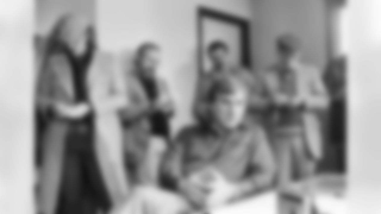 Cincinnati Bengals head coach Forrest Gregg is surrounded by sports writers as he holds a news conference in Cincinnati to recount his team's 27-7 win over the San Diego Chargers for the AFC title, Jan. 11, 1982. The Bengals will now meet the San Francisco 49ers in the Super Bowl. (AP Photo)