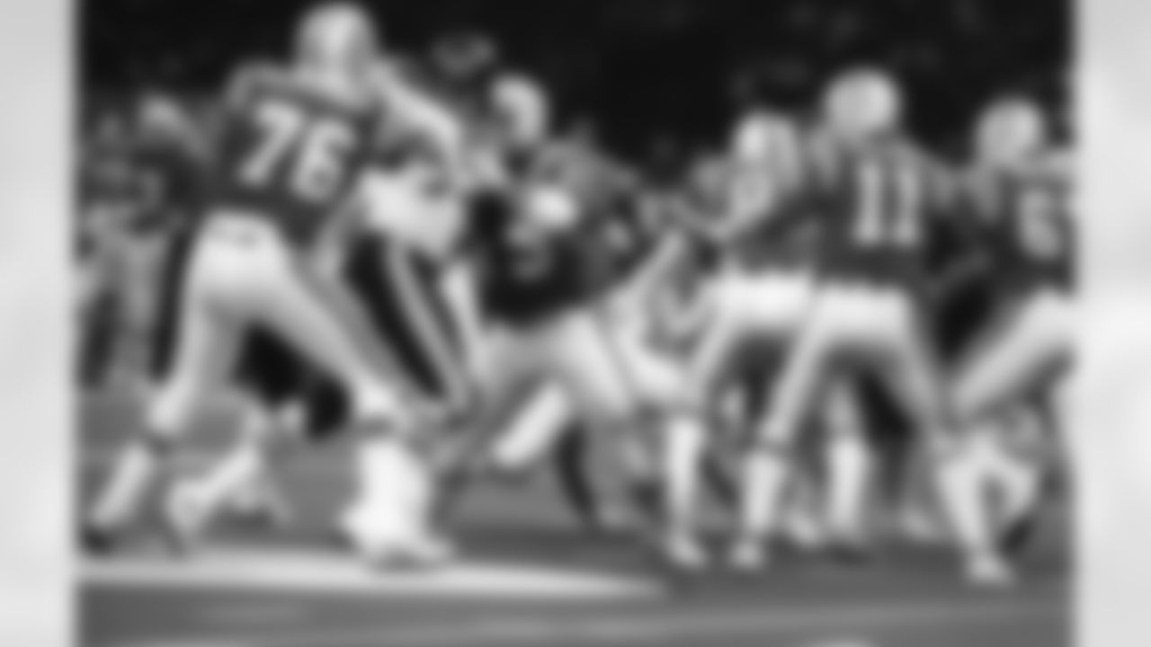 Chicago Bears defensive end Richard Dent (95) is blocked by Patriots guard John Hannah (63) and tackle Brian Holloway (76) during a 46 to 10 Bears victory over the New England Patriots in Super Bowl XX on January 26, 1986 played at the Louisiana Superdome in New Orleans, LA. (National Football League)