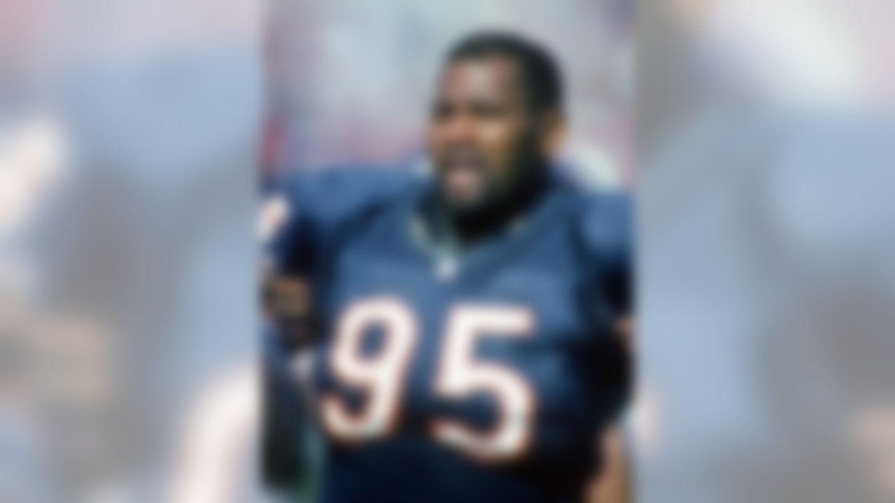 Chicago Bears defensive end Richard Dent (95) sweats as he walks on the sidelines during the NFL game against the Atlanta Falcons on October 3, 1993 in Chicago, Illinois. The Bears won the game 6-0. (AP Photo/Paul Spinelli)