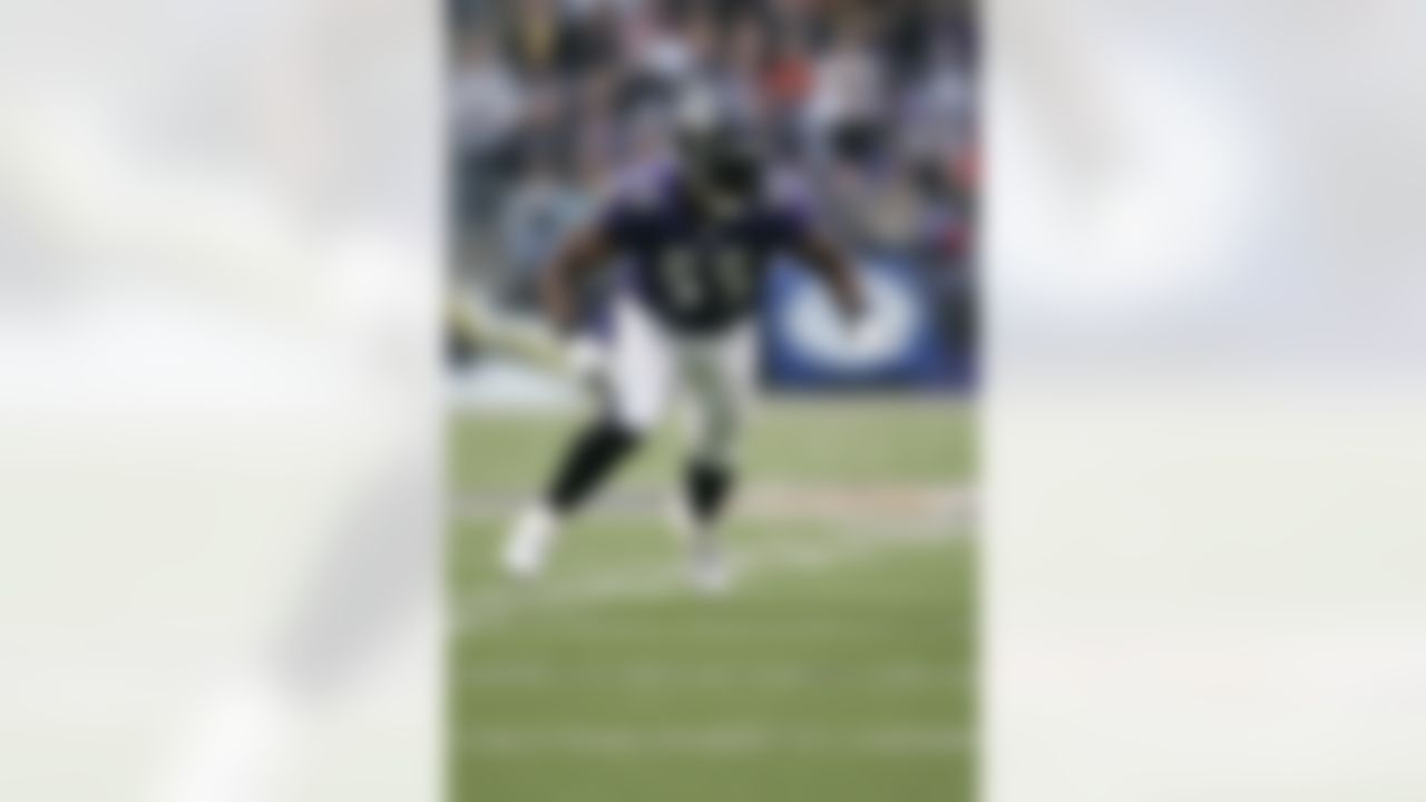 Defensive end Terrell Suggs #55 of the Baltimore Ravens runs in pursuit against the Atlanta Falcons at M&T Bank Stadium on November 19, 2006 in Baltimore, Maryland. The Ravens defeated the Falcons 24-10. (AP Photo/Scott Boehm)