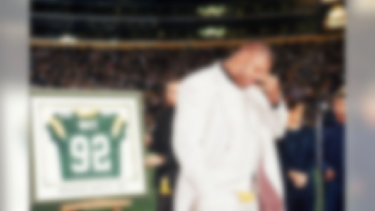 GREEN BAY, WI - OCTOBER 10: Defensive end Reggie White #92 of the Green Bay Packers gets emotional during his jersey retirement ceremony in a game against the Tampa Bay Buccaneers on October 10, 1999 in Lambeau Field in Green Bay, Wisconsin. The Packers defeated the Buccaneers 26-23. (James Biever/NFL)