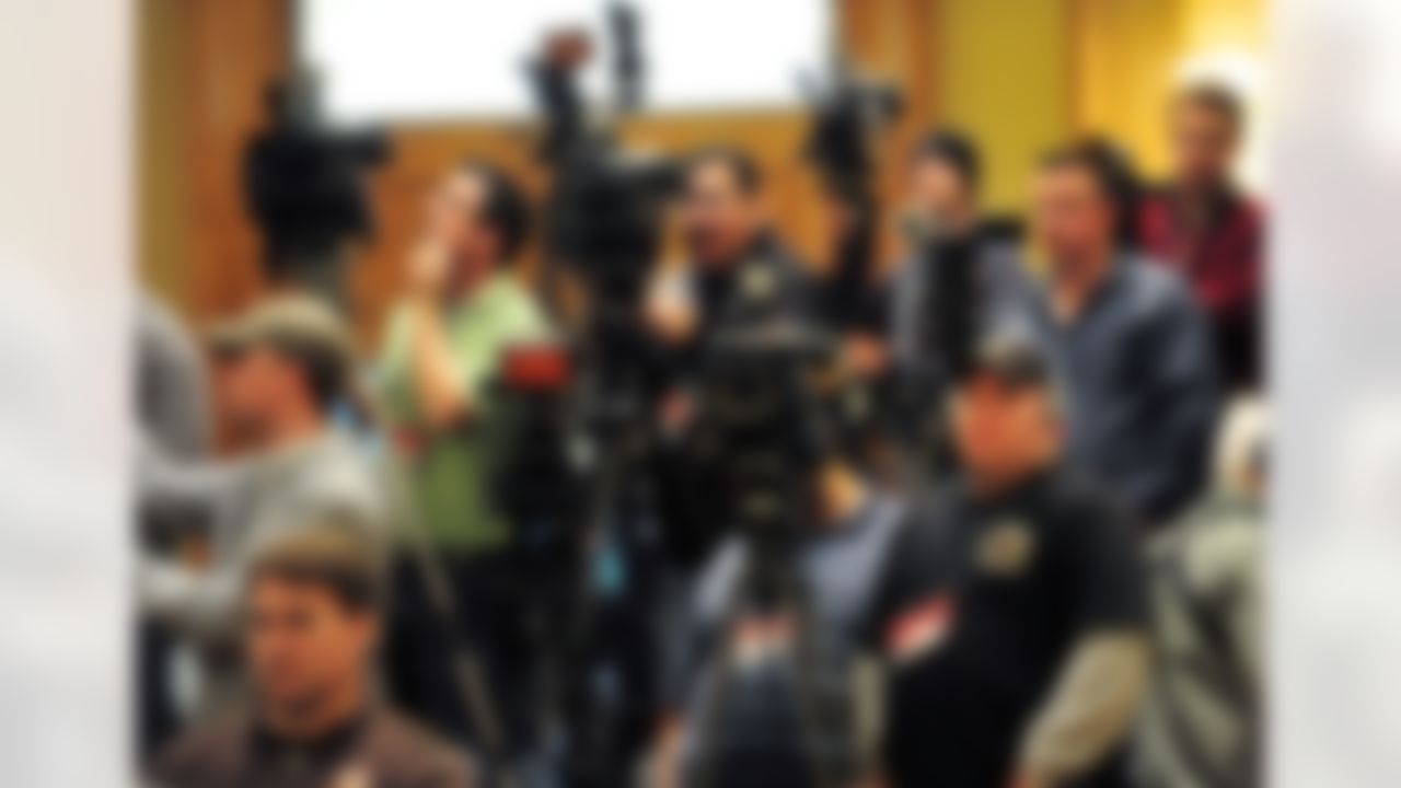 Members of the media look on during the Pittsburgh Steelers news conference in Dallas, Texas on January 31, 2011. (Gary A. Vasquez/NFL)