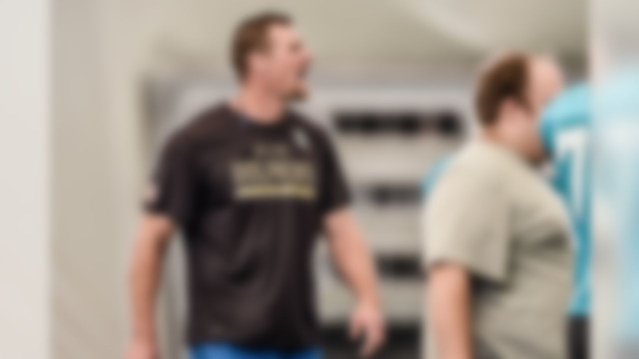 Miami Dolphins head coach Dan Campbell shouts during a practice on October 7, 2015 at a training facility at Nova Southeastern University in Davie, FL. (Miami Dolphins)