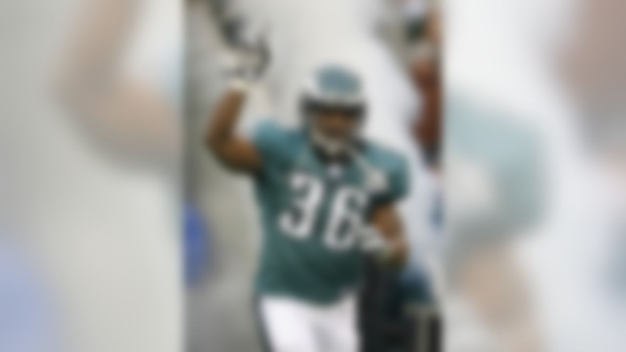 PHILADELPHIA - DECEMBER 30: Running back Brian Westbrook #36 of the Philadelphia Eagles runs onto the field after being introduced before a game against the Buffalo Bills on December 30, 2007 at Lincoln Financial Field in Philadelphia, Pennsylvania. (Photo by Hunter Martin/Getty Images)
