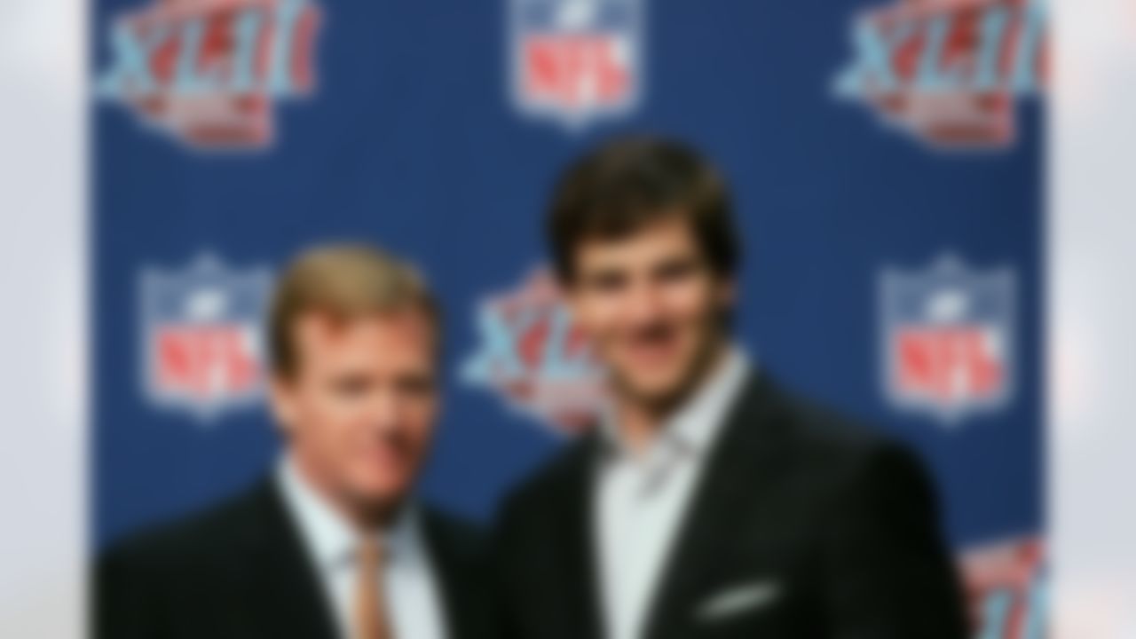 PHOENIX - FEBRUARY 04: NFL Commissioner Roger Goodell and New York Giants Super Bowl MVP quarterback Eli Manning (R) pose together during a press conference at the Phoenix Convention Center on February 4, 2008 in Phoenix, Arizona. (Photo by Gene Lower/Getty Images)