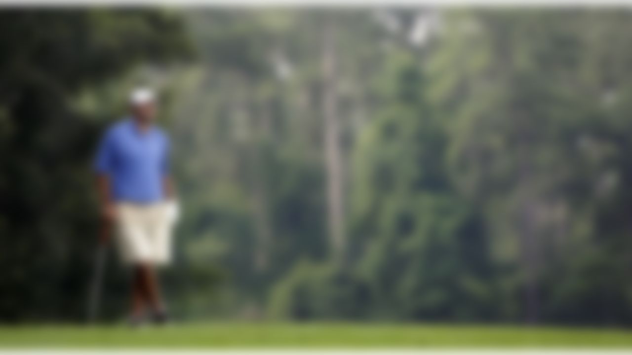 Dallas Cowboys quarterback Tony Romo waits to play his second shot on the second hole during sectional qualifying for the 2010 U.S. Open golf tournament Monday, June 7, 2010, at the Club at Carlton Woods in The Woodlands, Texas. The U.S. Open will be played June 14-20 at Pebble Beach Golf Links in Pebble Beach, Calif. (AP Photo/David J. Phillip)