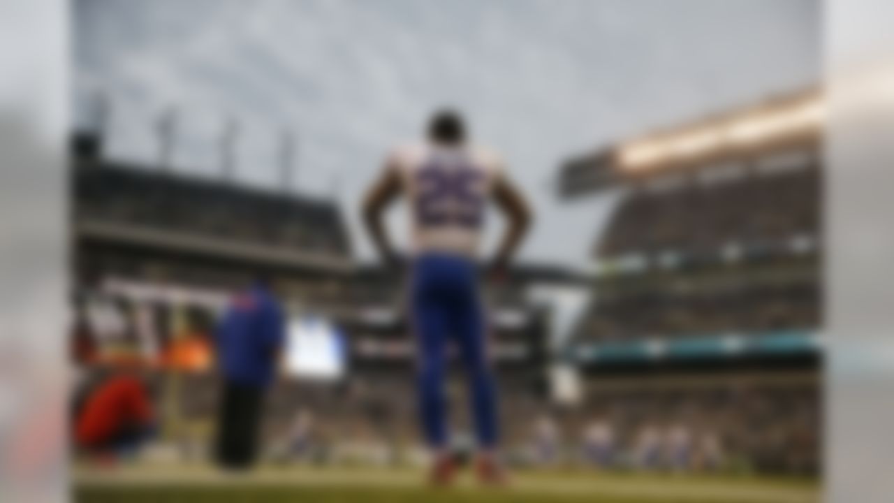 The Buffalo Bills' LeSean McCoy stands on the sidelines during his team's loss to the Philadelphia Eagles. (AP Photo/Matt Rourke)