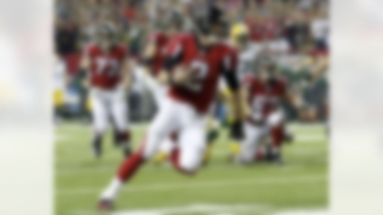 Atlanta Falcons quarterback Matt Ryan (2) runs the football to score a touchdown during the NFL football NFC championship game against the Green Bay Packers, Sunday, Jan. 22, 2017, in Atlanta. The Falcons defeated the Packers 44-21. (Ryan Kang/NFL)