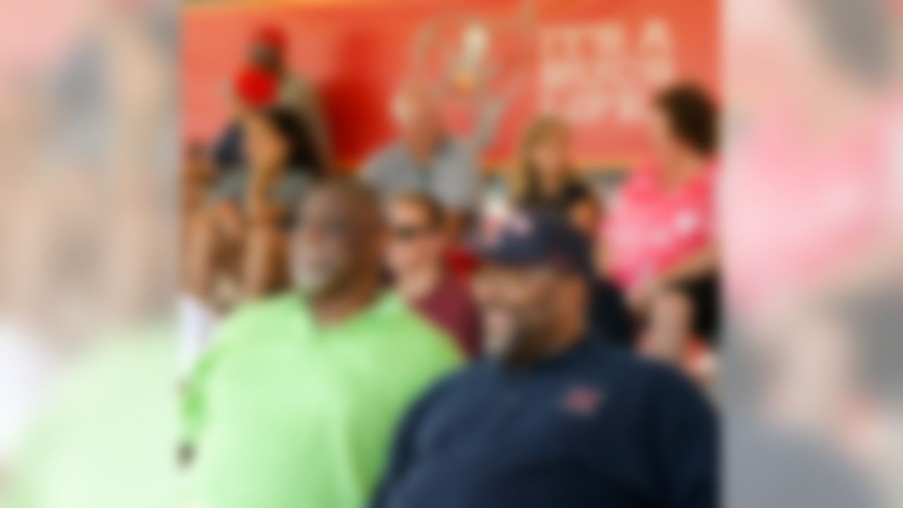 Former Tampa Bay Buccaneers players are honored during an NFL Homecoming event on August 8, 2014, in Tampa, Florida. (Mike Carlson/Tampa Bay Buccaneers)