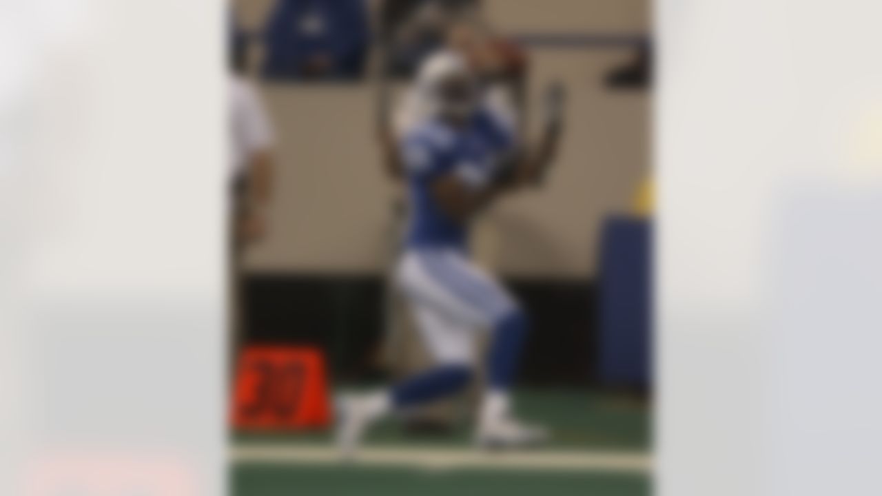 Indianapolis Colts Marvin Harrison (4) during a game against the Houston Texans on October 26, 2003 at RCA Dome in Indianapolis, Indiana. (Chris Bernacchi via AP)