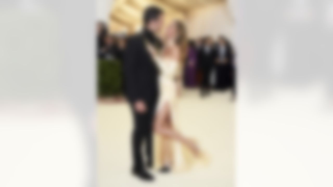 Tom Brady, left, and Gisele Bundchen attend The Metropolitan Museum of Art's Costume Institute benefit gala celebrating the opening of the Heavenly Bodies: Fashion and the Catholic Imagination exhibition on Monday, May 7, 2018, in New York. (Photo by Evan Agostini/Invision/AP)