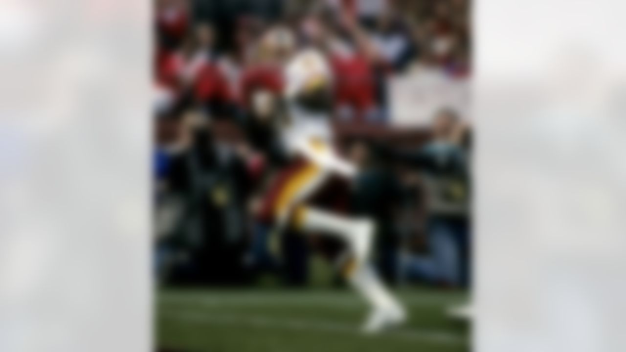 Washington Redskins wide receiver Art Monk (81) catches a 31-yard touchdown pass during the NFC Divisional Playoff, a 28-10 loss to the San Francisco 49ers on January 12, 1991, at Candlestick Park in San Francisco, California. (Photo by Kevin Reece/NFL)