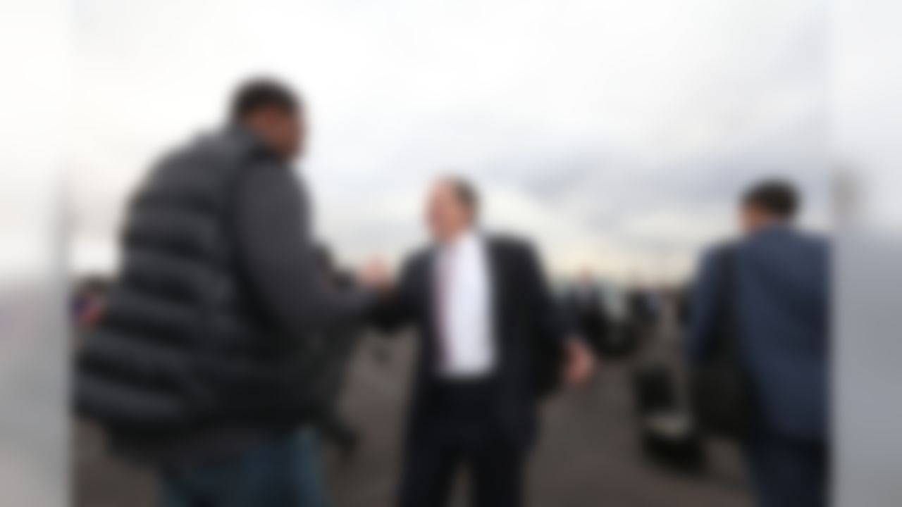 New England Patriots head coach Bill Belichick arrive at the Phoenix Sky Harbor International Airport on Monday, January 26, 2015 in Phoenix. The Patriots will face the Seattle Seahawks on Sunday, February 1st for Super Bowl XLIX. (Perry Knotts/NFL)