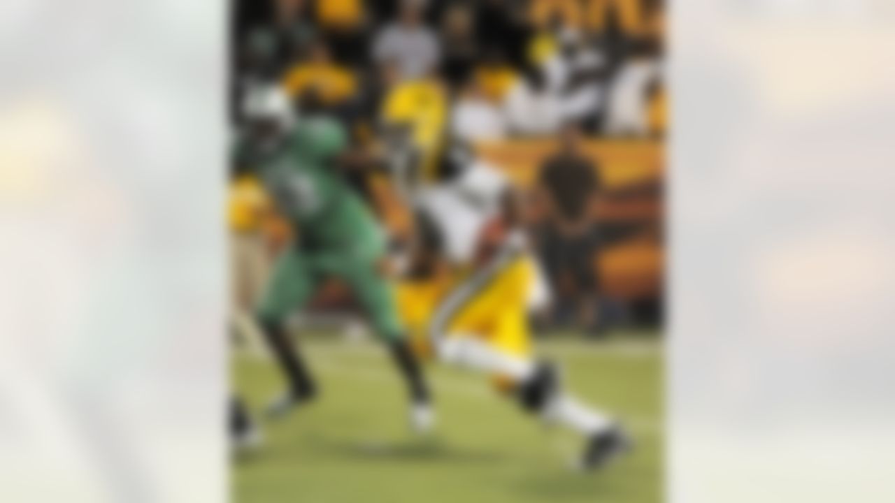 October 20, 2012; Hattiesburg, MS, USA; Southern Miss Golden Eagles quarterback Arsenio Favor (6) takes off on a fourth quarter, 12-yard touchdown run, during the game between the Southern Miss Golden Eagles and the Marshall Thundering Herd at M.M. Roberts Stadium. (Chuck Cook - US PRESSWIRE)