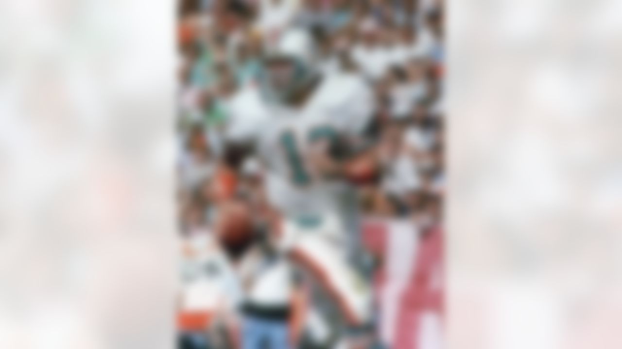 Miami Dolphins QB Dan Marino (13) in action during the Super Bowl XIX at Stanford Stadium in Stanford, CA on January 20, 1985. (Associated Press)