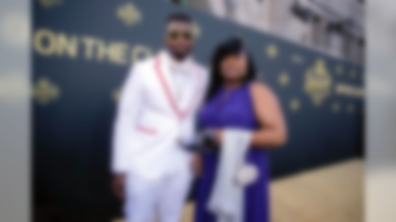 Florida defensive end Dante Fowler and his mother arrive on the gold carpet before the NFL Draft at the Auditorium Theatre on Thursday, April 30, 2015 in Chicago, Ill. (AP Photo/Ben Liebenberg)