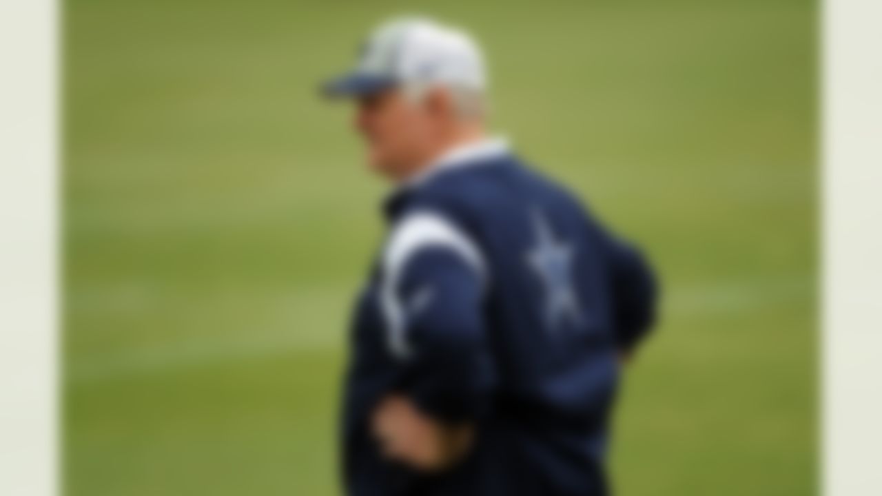 IRVING, TX - MAY 01: Head coach Wade Phillips of the Dallas Cowboys during rookie mini camp on May 1, 2009 in Irving, Texas. (Photo by Ronald Martinez/Getty Images)