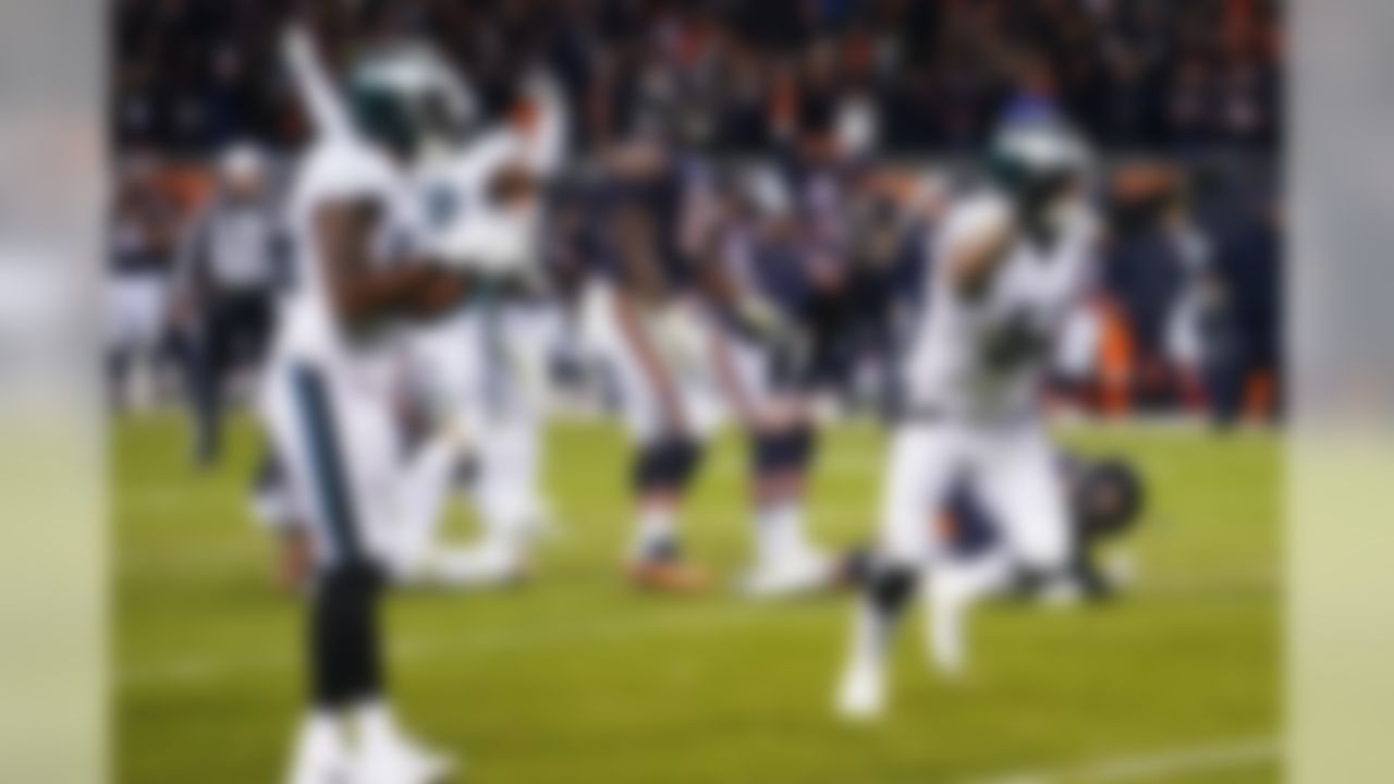 Chicago Bears kicker Cody Parkey (1) looks on as his field goal attempt hits the left post, the crossbar, and bounces short of the field goal post to end an NFL football NFC Wild Card playoff game against the Philadelphia Eagles. The Bears lost to the Eagles 16-15.