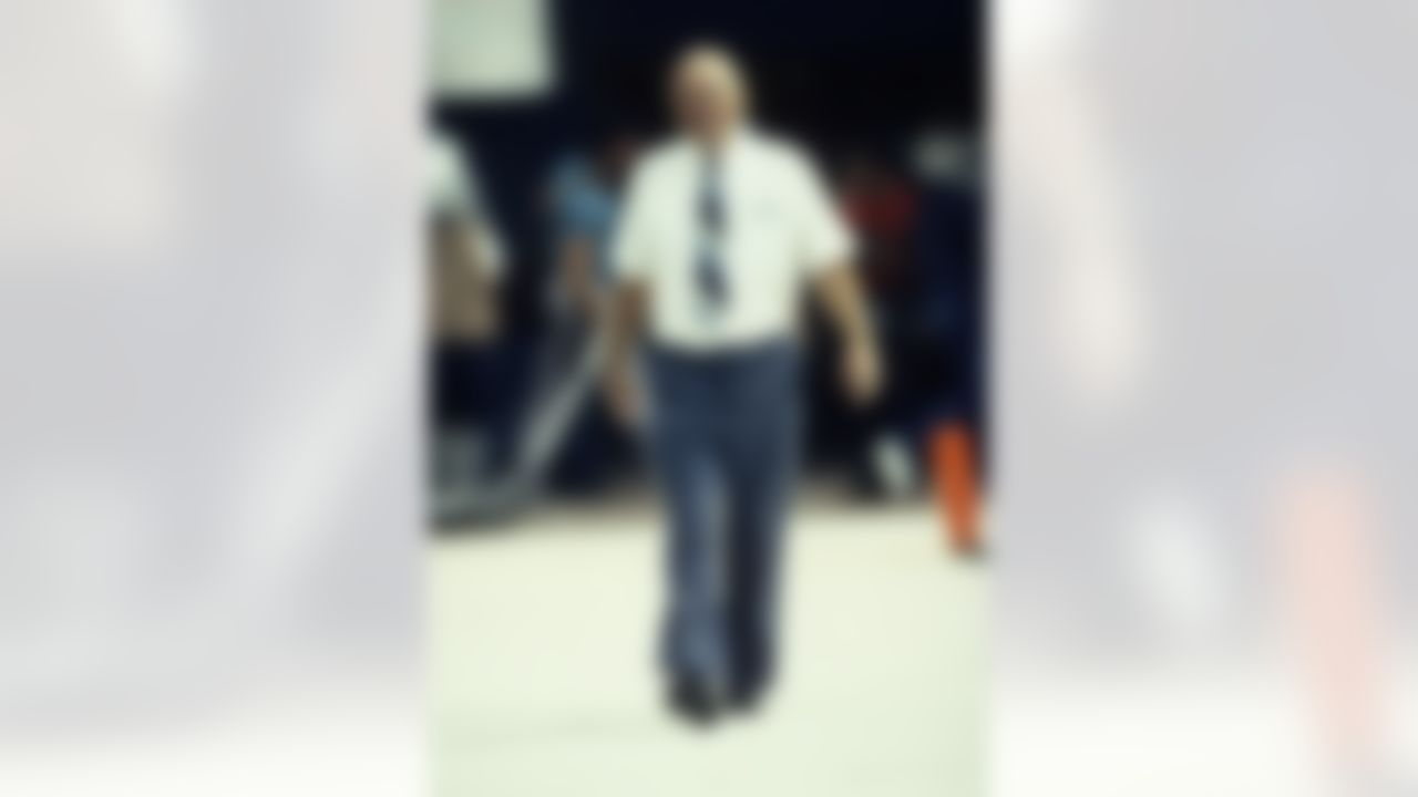 Dallas Cowboys general manager Tex Schramm walks on the field during the NFL game against the New York Giants on September 8, 1986 in Dallas, Texas. (AP Photo/Paul Spinelli)