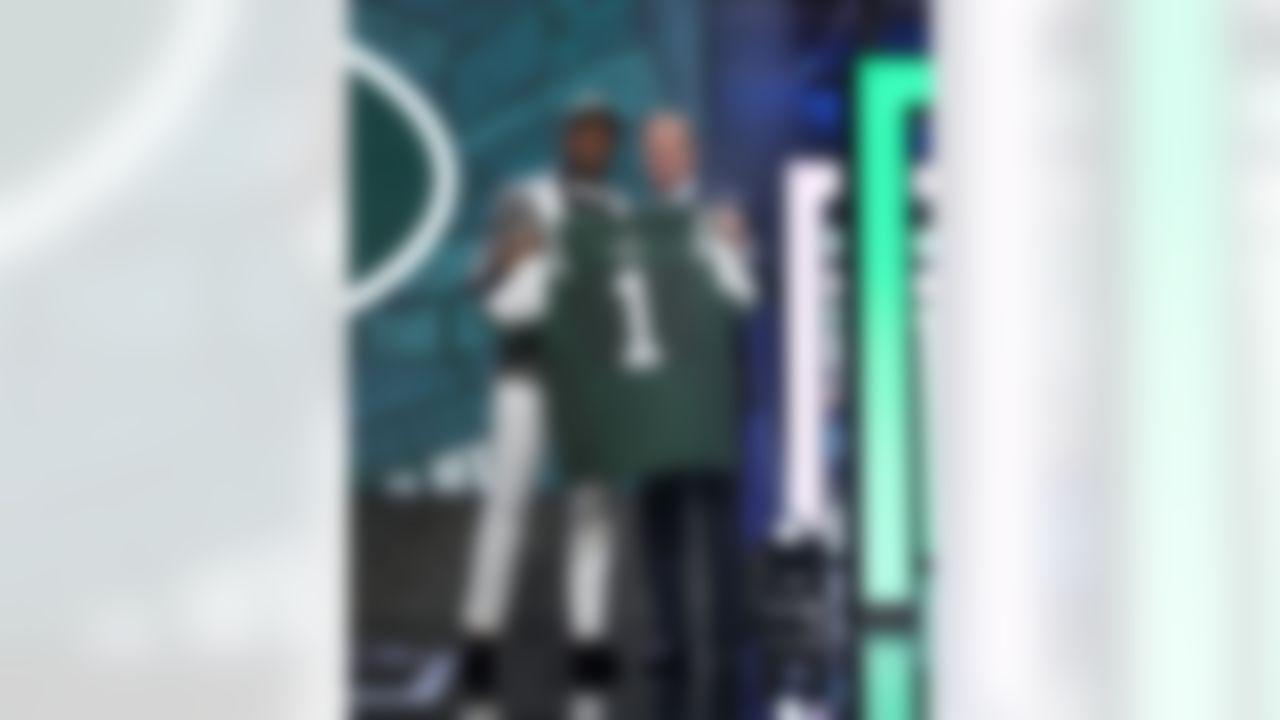 Ohio State linebacker Darron Lee poses for photos with NFL commissioner Roger Goodell after being selected by New York Jets during the 2016 NFL Draft at the Auditorium Theatre on Thursday, April 28, 2016 in Chicago. (Perry Knotts/NFL)