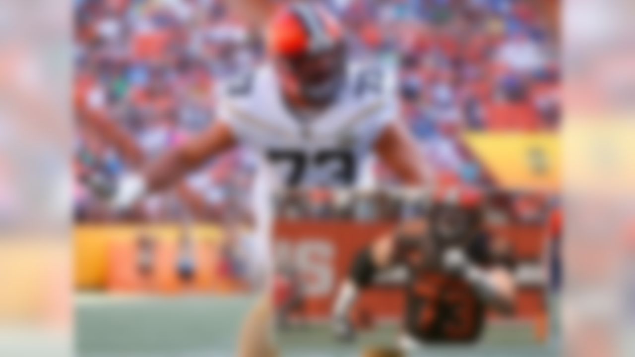 JOE THOMAS, LT, BROWNS - 97 OVR