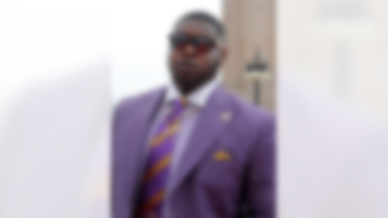 Alabama defensive tackle Jarran Reed poses for photos prior to the 2016 NFL Draft at the Auditorium Theatre on Thursday, April 28, 2016 in Chicago. (Ben Liebenberg/NFL)