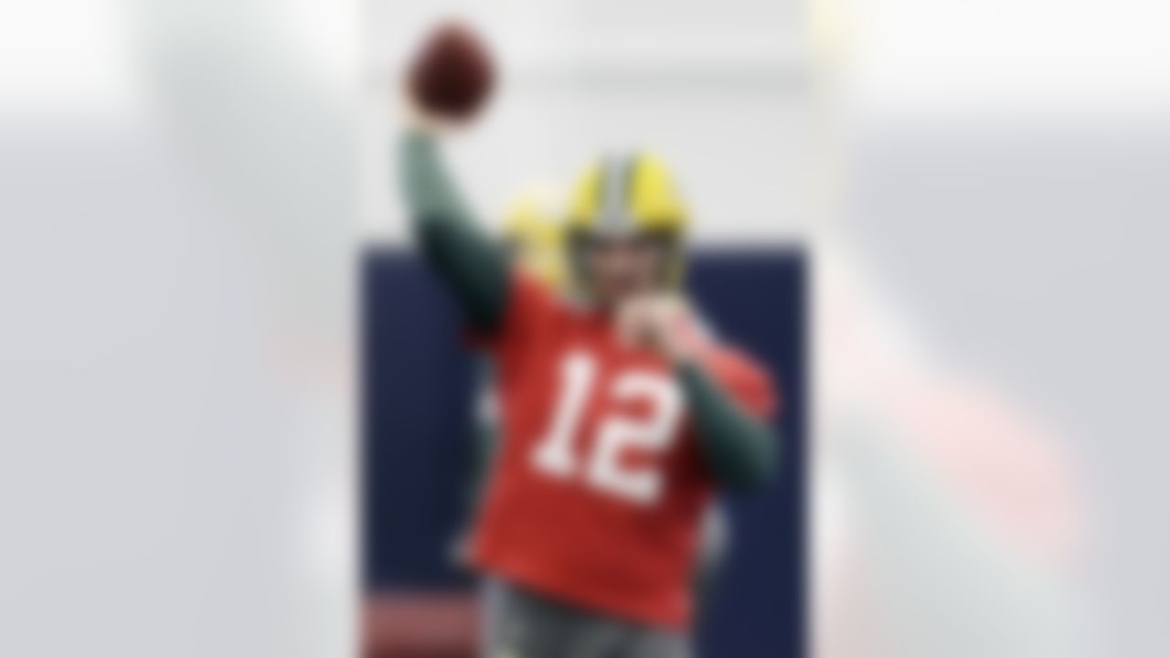 Green Bay Packers' Aaron Rodgers throws during practice, Thursday, Feb. 3, 2011, in Dallas. Green Bay will face the Pittsburgh Steelers in the NFL football Super Bowl XLV Sunday. (AP Photo/Eric Gay)