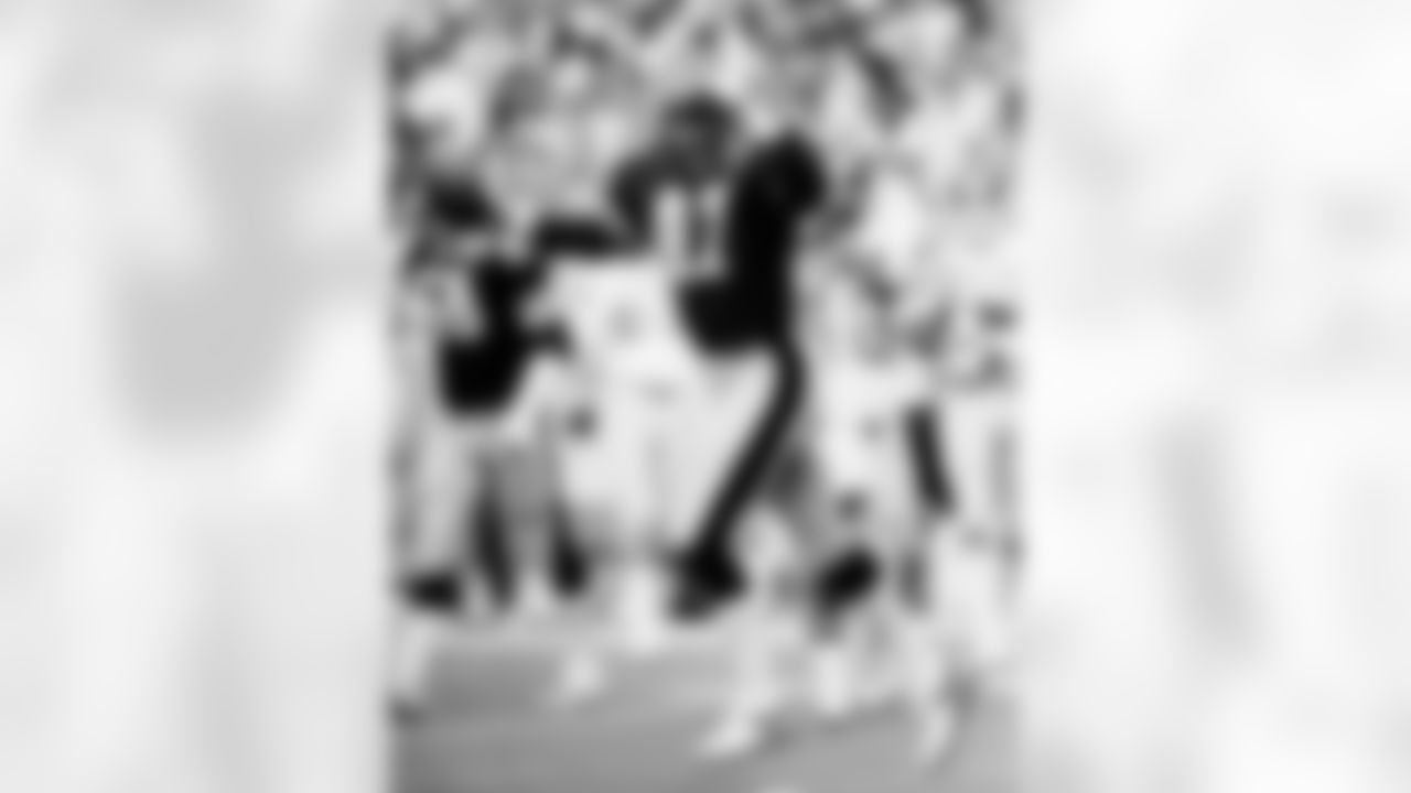 Hall of Fame cornerback Mel Blount of the Pittsburgh Steelers reacts after intercepting a pass during the Steelers 31-28 loss to the San Diego Chargers in the 1982 AFC First-Round Playoff Game on January 9, 1983 at Three Rivers Stadium in Pittsburgh, Pennsylvania. (Al Messerschmidt/NFL)