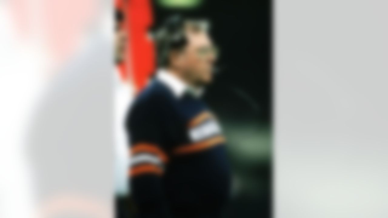 Assistant Coach Buddy Ryan of the Chicago Bears on the sideline during Super Bowl XX, a 46-10 victory over the New England Patriots on January 26, 1986, at the Louisiana Superdome in New Orleans, Louisiana. (AP Photo / Al Messerschmidt)