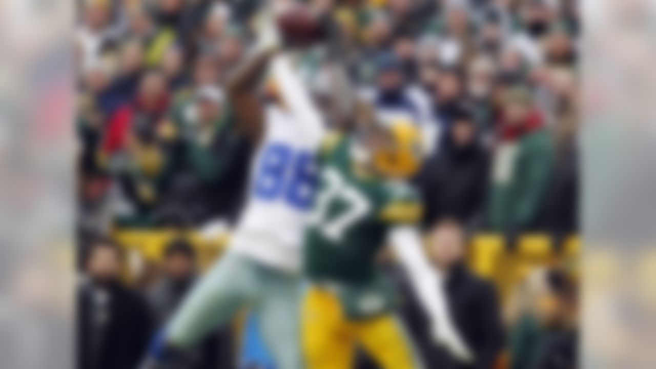 Did Dez Bryant catch it, or didn't he? The play sparked a heaping helping of controversy. Well, it wasn't a catch, the Packers won and advanced to the NFC championship game, in which Green Bay was defeated in epic fashion by the Seattle Seahawks.