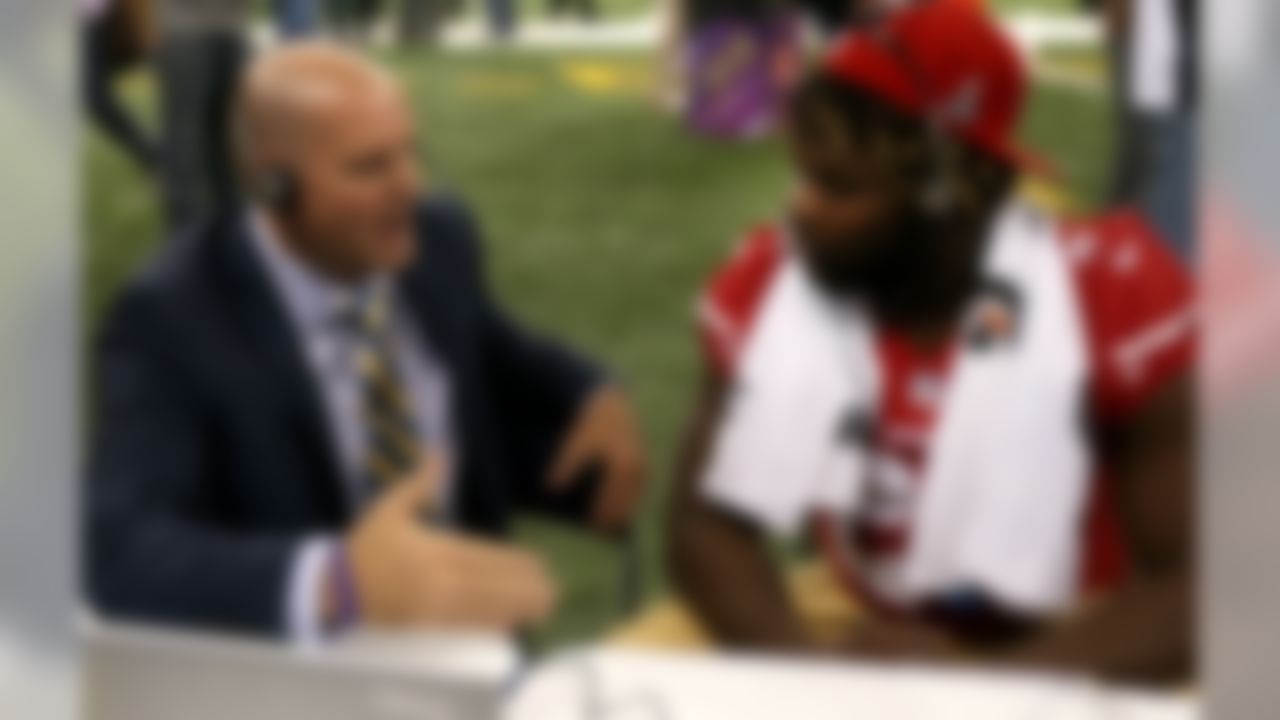 NFL.com's Adam Rank interviews San Francisco 49ers running back Anthony Dixon during the Super Bowl XLVII Media Day at the Superdome on Tuesday, January 29, 2013 in New Orleans, LA. (Ben Liebenberg/NFL)