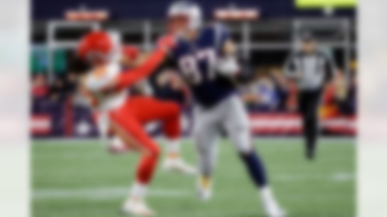 The Patriots won at least 10 games for the 16th consecutive season, tying the NFL record for consecutive such seasons (SF, 1983-1998). In the Tom Brady era, the Patriots have only made the Super Bowl as the #1 or #2 seed. They have won three of six Super Bowl appearances as the #1 seed and won both Super Bowl appearances as the #2 seed. The Patriots offense have scored 400+ points in 12 straight seasons, extending the NFL record. Sony Michel finished with six rush TD tied for fourth-most in a season by a rookie in NE history.The Patriots have been held to 10 or fewer points three times this season. That is the most such games in a season for New England since 1999, their final season with Pete Carroll as head coach.The Patriots finished below .500 (3-5) on the road this season for the first time since 2009.