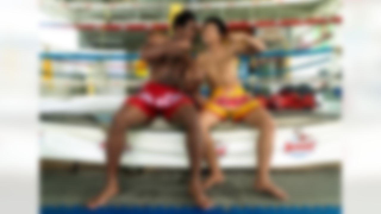 Dhani Jones in Thailand for Muay Thai. (Photo by Travel Channel, L.L.C.)
