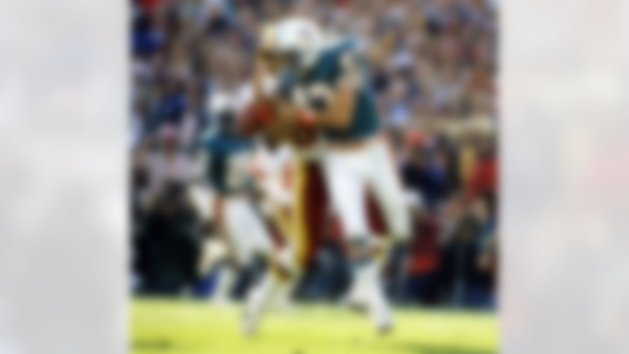 Miami Dolphins safety Glenn Blackwood breaks up a pass play during the Dolphins 27 - 17 loss to the Washington Redskins in Super Bowl XVII on January 30, 1983 at the Rose Bowl in Pasadena, CA. (AP Photo/Al Messerschmidt)