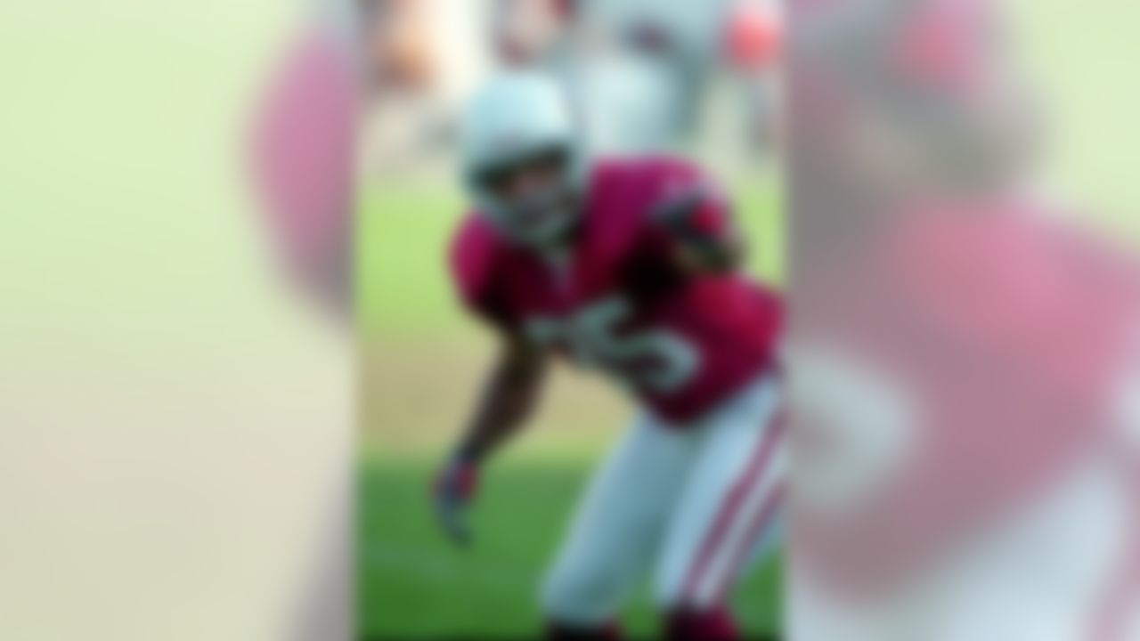 Arizona Cardinals defensive back Aeneas Williams get set on defense during an NFL Football game against the Washington Redskins on Sunday, Dec. 7, 1997 in Tempe, Arizona.  The Redskins won 38-28. (G. Newman Lowrance/Associated Press)