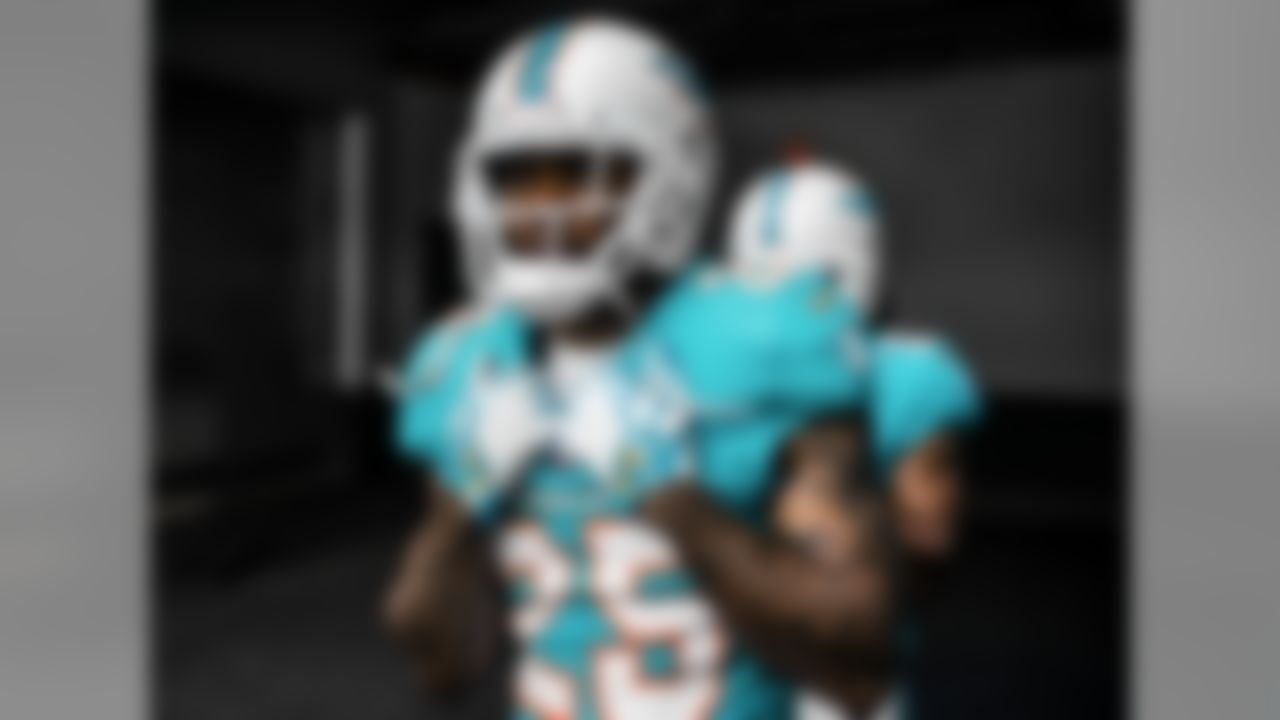 LOOK: Dolphins reveal awesome new throwback uniforms 