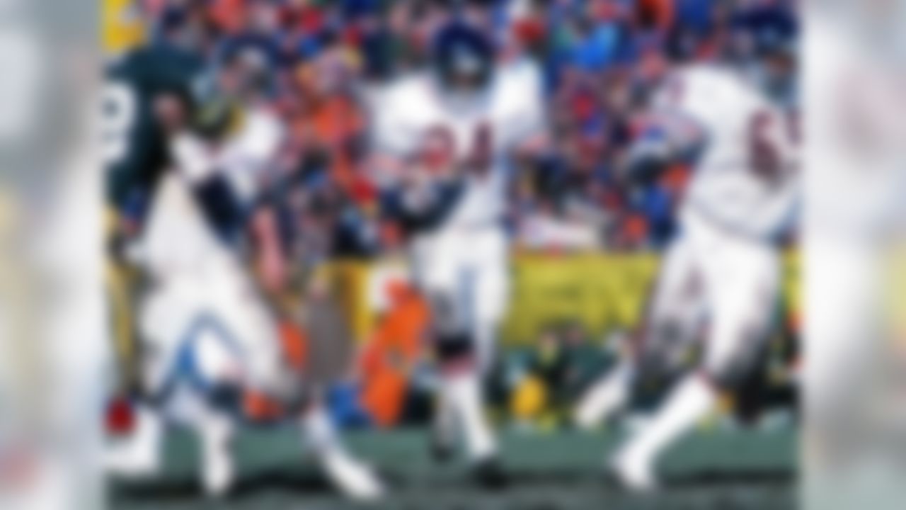 Draft: 1975 NFL Draft, first round, No. 4 overall
College: Jackson State
The dominant running back of his era, Payton was a nine-time Pro Bowl selection, retired as NFL's all-time rushing-yardage leader and was a 1993 inductee into the Pro Football Hall of Fame.