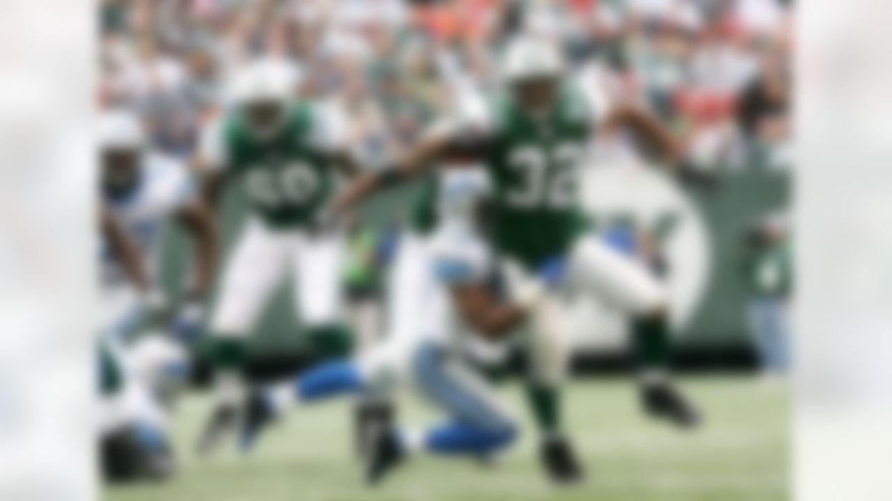 EAST RUTHERFORD, NJ - OCTOBER 22: Kevan Barlow #32 of the New York Jets is tackled by Ernie Sims #50 of the Detroit Lions on October 22, 2006 at Giants Stadium in East Rutherford, New Jersey. Photo by Nick Laham/Getty Images.