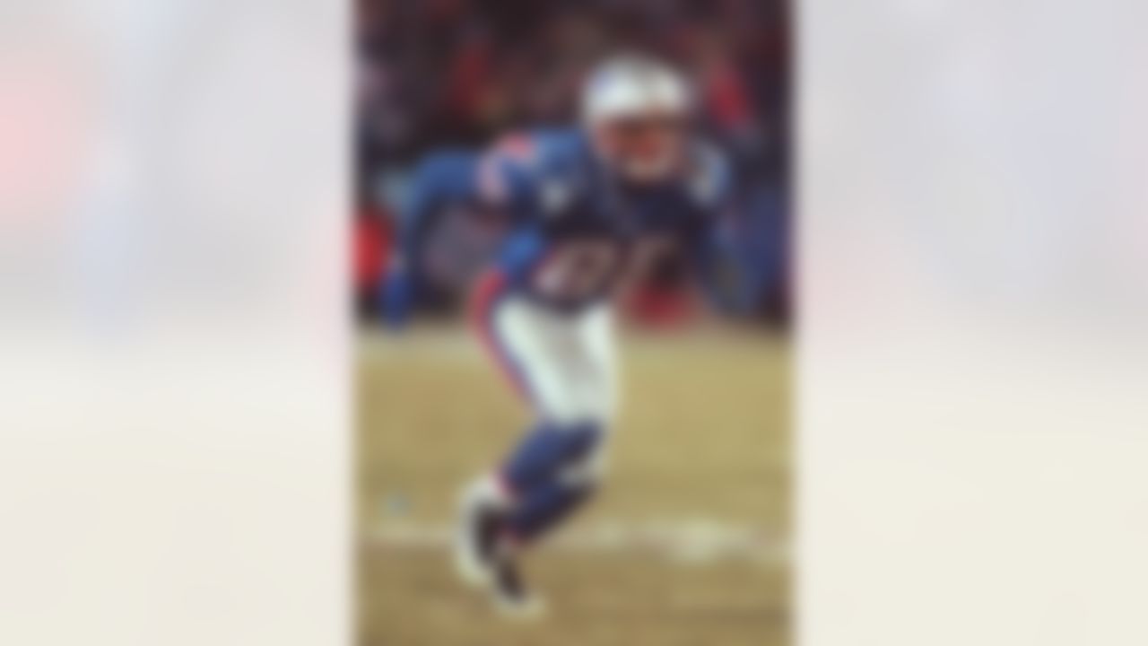 New England Patriots wide receiver Terry Glenn takes off against the Jacksonville Jaguars in the AFC Championship at Foxboro Stadium in Foxboro, Mass. Sunday Jan. 12, 1997. (Winslow Townson/Associated Press)