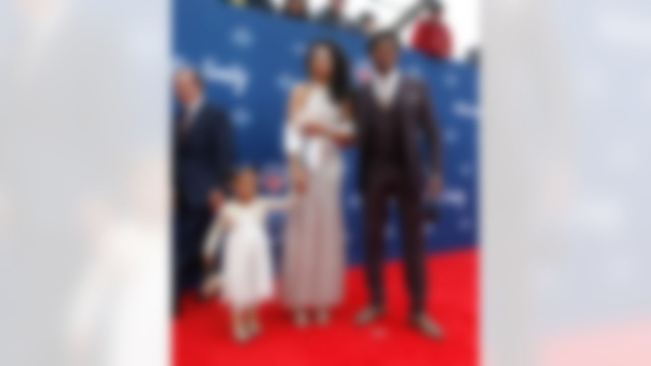 Florida State cornerback Jalen Ramsey poses for a photo with family members on the red carpet during the 2016 NFL Draft at the Auditorium Theatre on Thursday, April 28, 2016 in Chicago. (Ben Liebenberg/NFL)