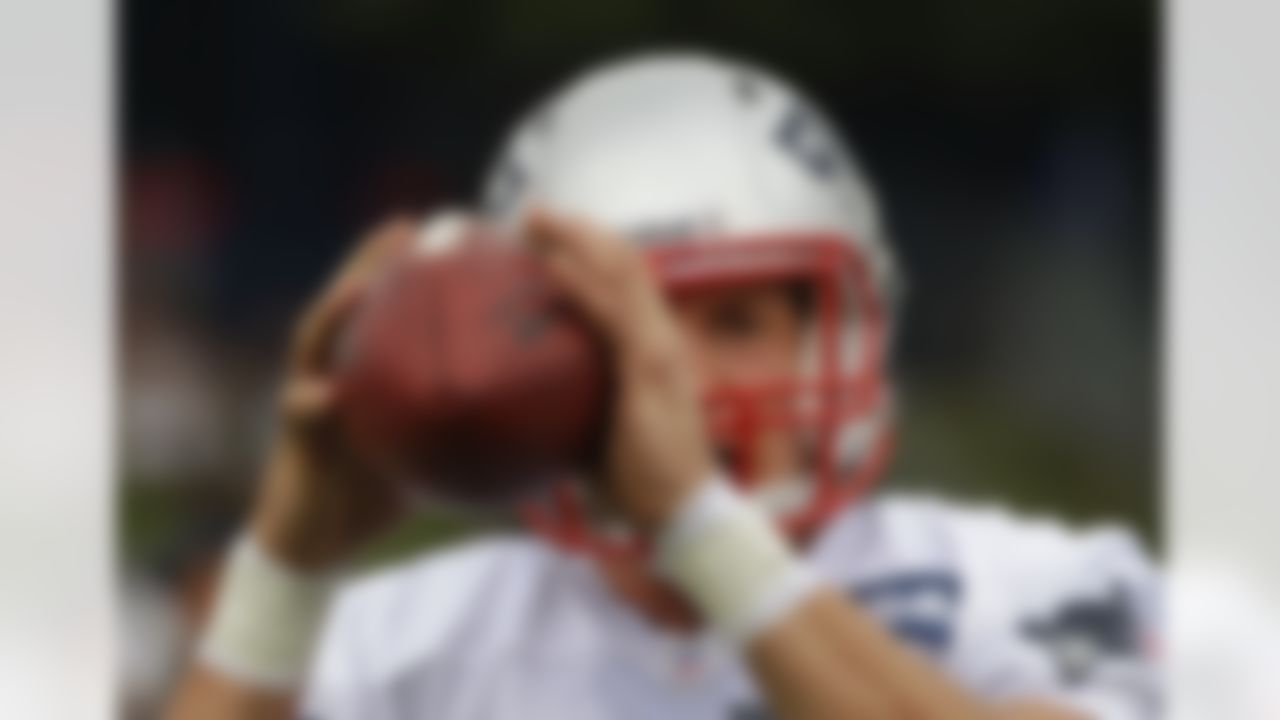 New England Patriots tight end Rob Gronkowski (87) catches a pass during practice on the second day of training camp at the NFL football team's facility in Foxborough, Mass., Friday, July 27, 2012. (AP Photo/Stephan Savoia)
