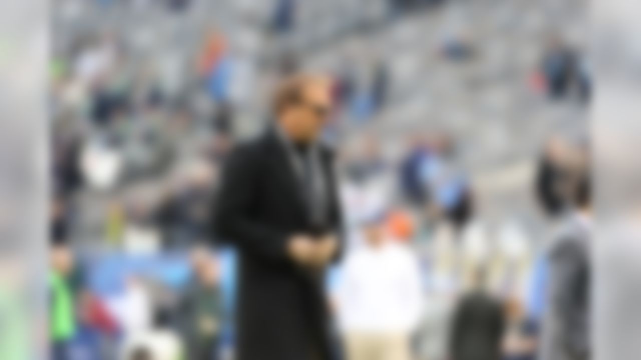 Actor Kevin Costner walks on the field before Super Bowl XLVIII at Metlife Stadium on Sunday, Feb. 2, 2014, in East Rutherford, N.J. (Ben Liebenberg/NFL)