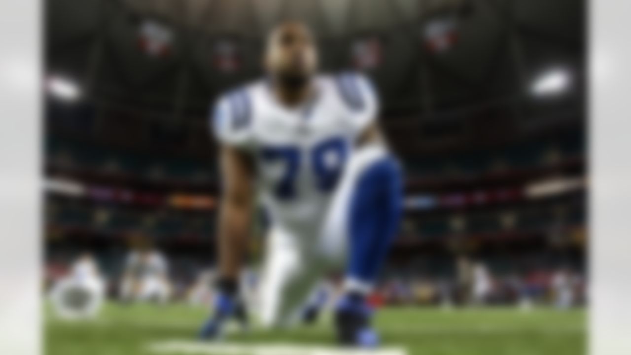 Raheem Brock of the Indianapolis Colts warms up prior to the start of the game against the Atlanta Falcons on Thanksgiving Day at the Georgia Dome in Atlanta, Georgia on November 22, 2007. (Photo by Jeff Lewis / Sharp Shot)