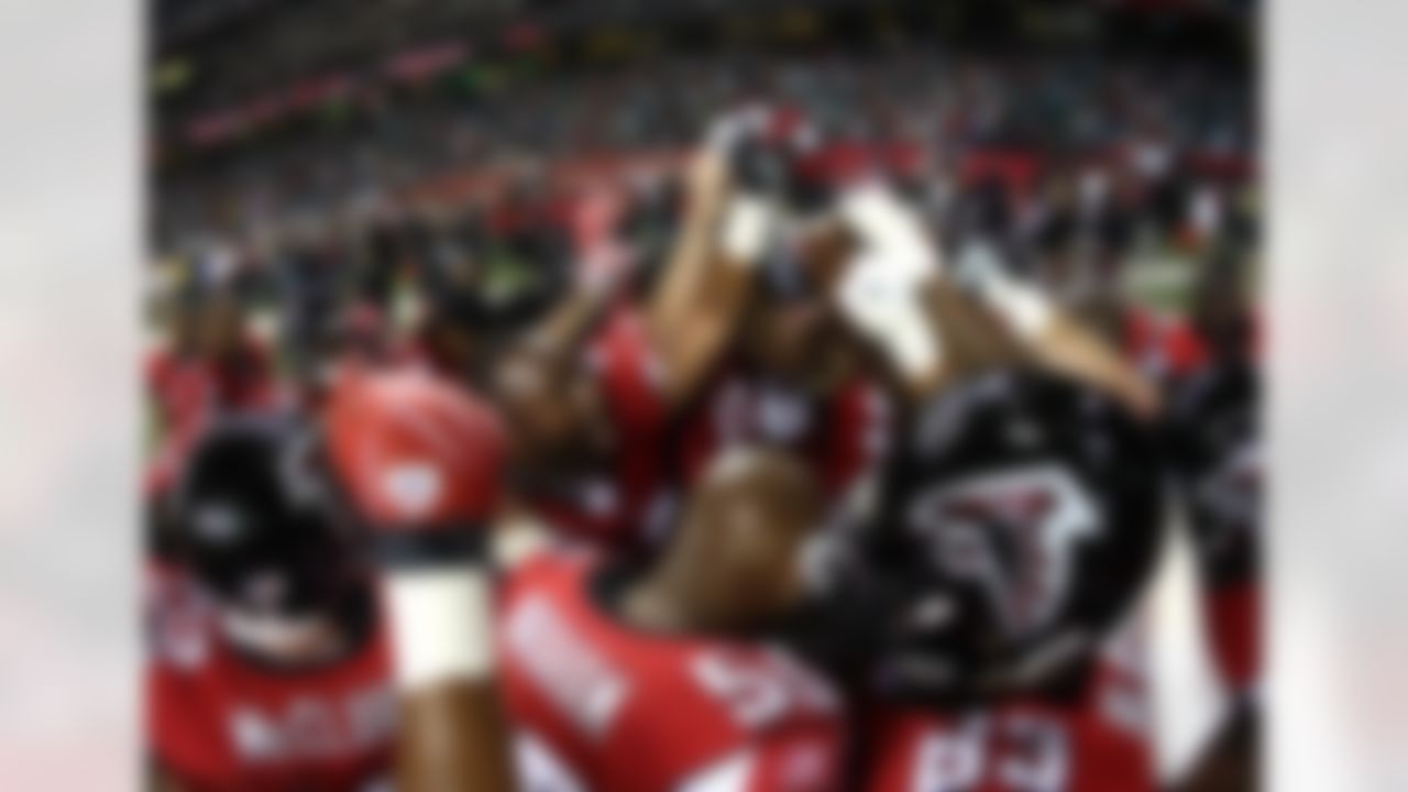 The Atlanta Falcons before the game against the Indianapolis Colts at the Georgia Dome in Atlanta, Georgia on November 22, 2007. (Photo by Jeff Lewis / Sharp Shot)