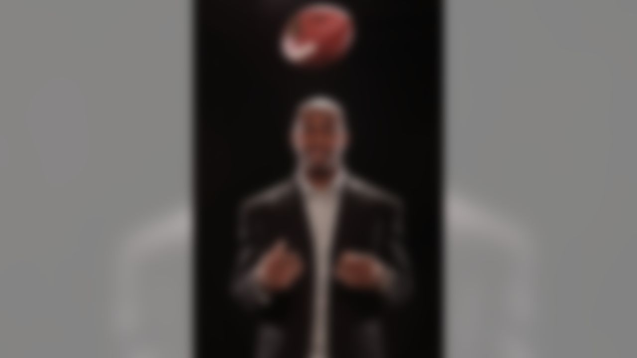 HEMPSTEAD, NY - JANUARY 10: Darrelle Revis of the New York Jets poses for a portrait on January 10, 2008 at the Jets training complex in Hempstead, New York. (Photo by Al Bello/Getty Images)