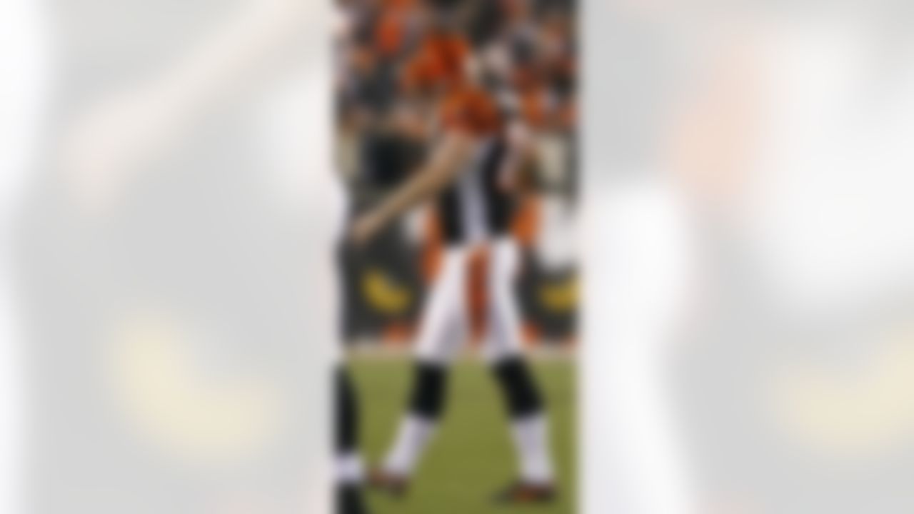 Cincinnati Bengals kicker Shayne Graham (17) walks off the field after missing his second field goal in the second half of an NFL wild-card playoff football game against the New York Jets, Saturday, Jan. 9, 2010, in Cincinnati. New York won the game 24-14. (AP Photo/David Kohl)